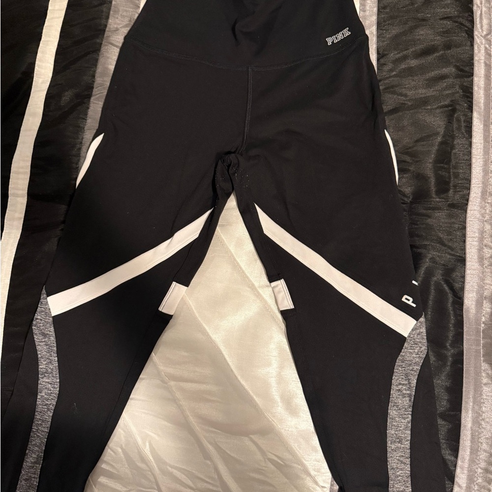 PINK Victoria's Secret Black and White Leggings